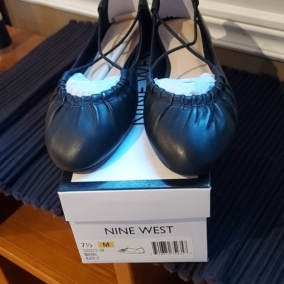 Shoes - Picture 1 of 4